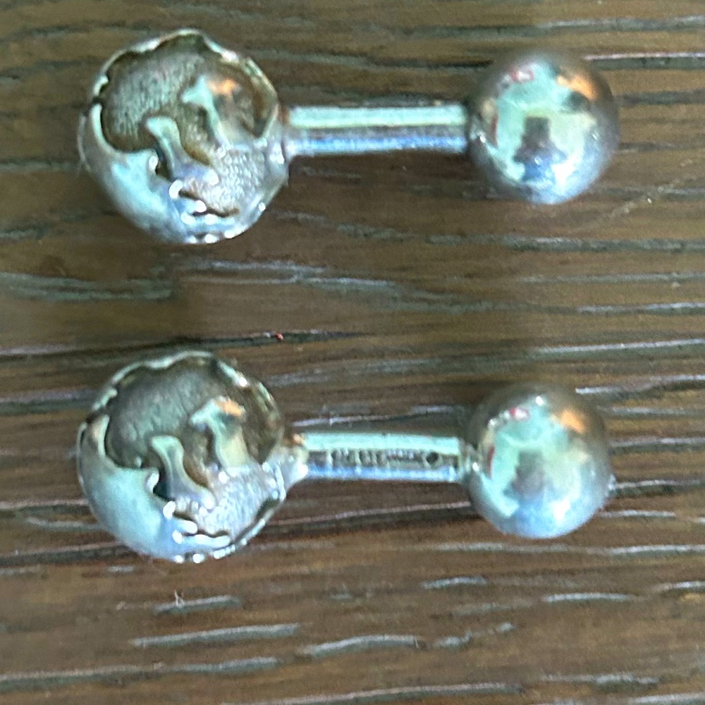 Tiffany and Co. globe Cufflinks Metal: Sterling Silver Weight: 12.8 Grams